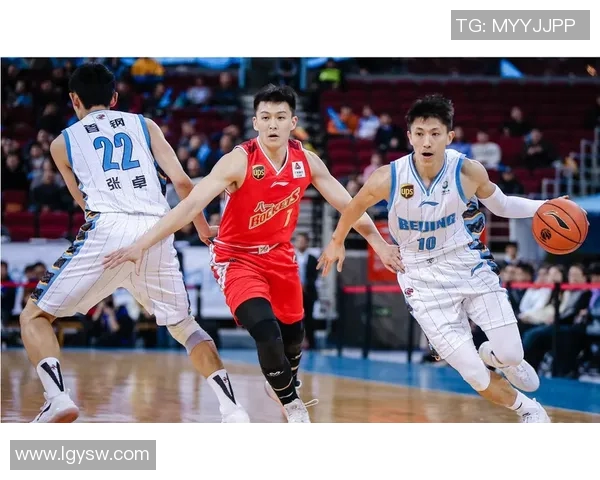 2015年CBA季后赛北京队对阵八一队精彩回顾与赛后分析