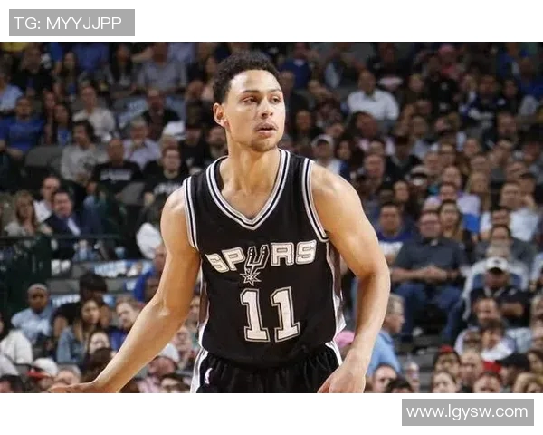 2017年11月马刺与勇士精彩对决回顾及比赛亮点分析